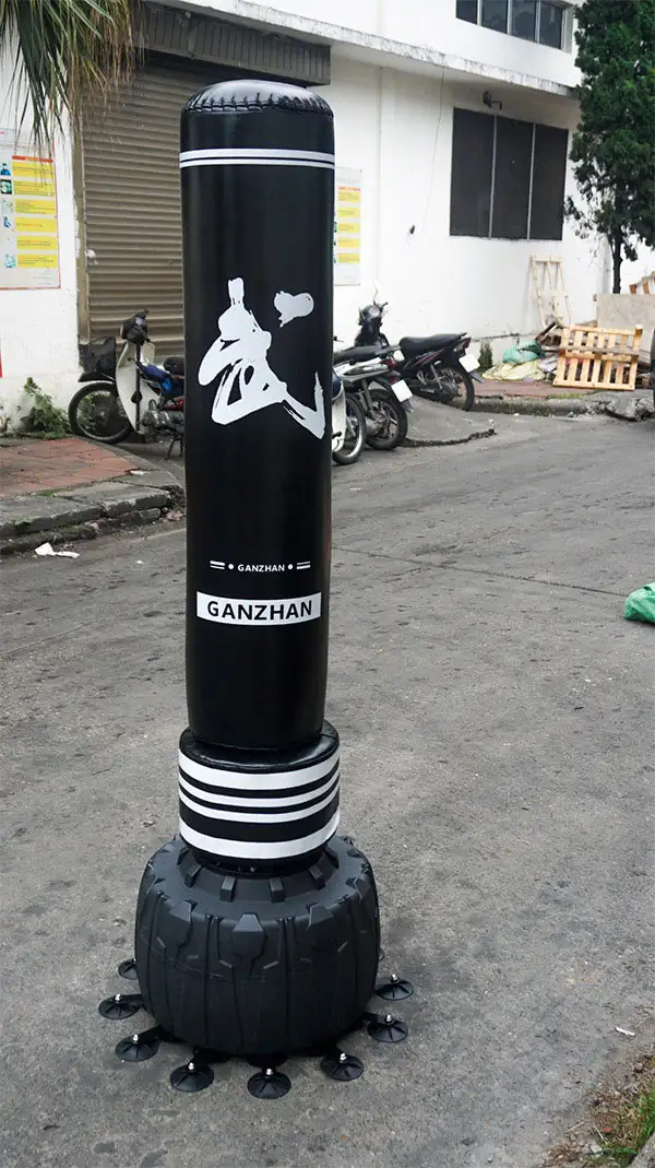 Hình ảnh thực tế trụ đấm bốc Ganzhan màu đen