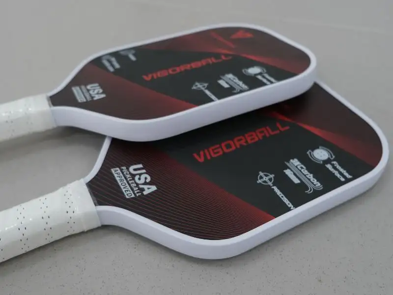 Cận cảnh ảnh thật bề mặt vợt Pickleball Vigorball Professional