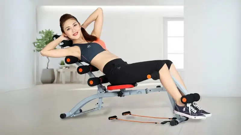 ngồi thoải mái trên máy tập bụng