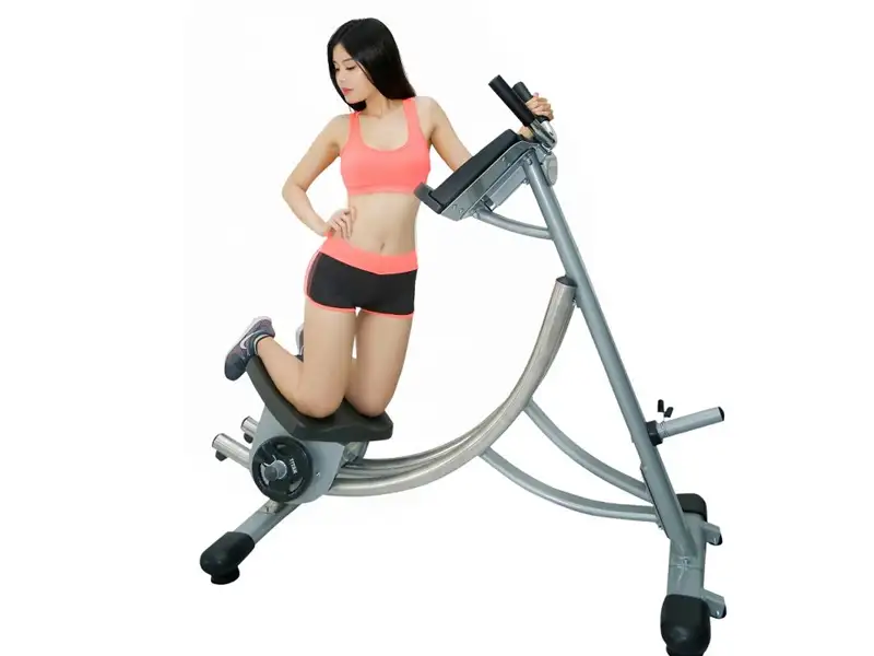 Tập với máy tập cơ bụng